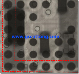 BGA錫球尺寸小于0.4mm，采用降低BGA內圍襲球的錫膏量所得到X-Ray，稍微留意一下可以發(fā)現(xiàn)最外圈的錫量(圓的直徑)比其他內圍的錫球上的錫量來得多一點點。也就是外圈的黑色圓形直徑比內圈的圓形來得大一點點。