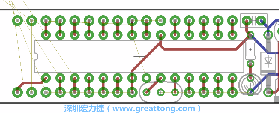 諧振器應(yīng)擺放在ATmega微控制器的針腳8、9和10旁邊，在共鳴器和微控制器中間的高頻信號線應(yīng)該要愈短愈好，此外，其它的信號線應(yīng)該要遠(yuǎn)離這個(gè)區(qū)域且配置在諧振器的下方，這樣做是為了防止不必要的無線電波干擾。