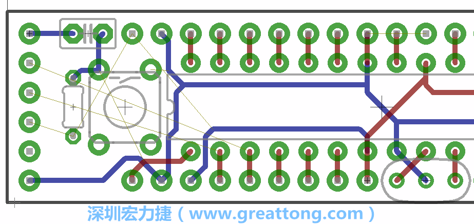 4.1. 把剩下的元件移動到電路板工作區(qū)上。