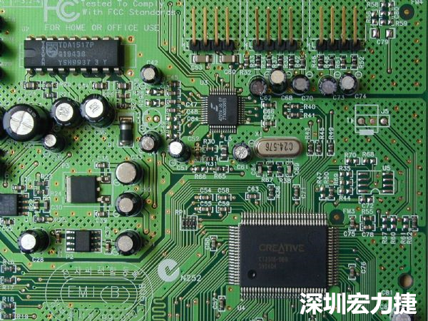 針對PCB區(qū)塊產生的EMI干擾問題，可使用EMI改善對策元件重點改善。