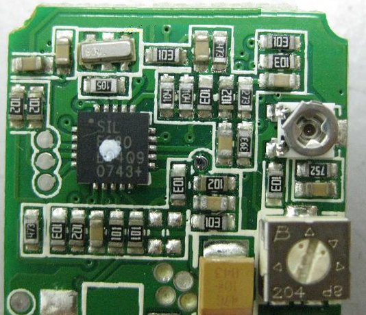 PCBA加工IC元件主要分為DIP及SMD兩大類，DIP 插件的IC，SMD (Surface Mount Device) 表面貼裝元件。