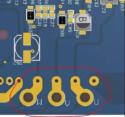 PCB設(shè)計(jì)不僅可以將PCB實(shí)現(xiàn)為即插即用的插件，而且可以增加焊料的厚度以達(dá)到過大電流的目的。